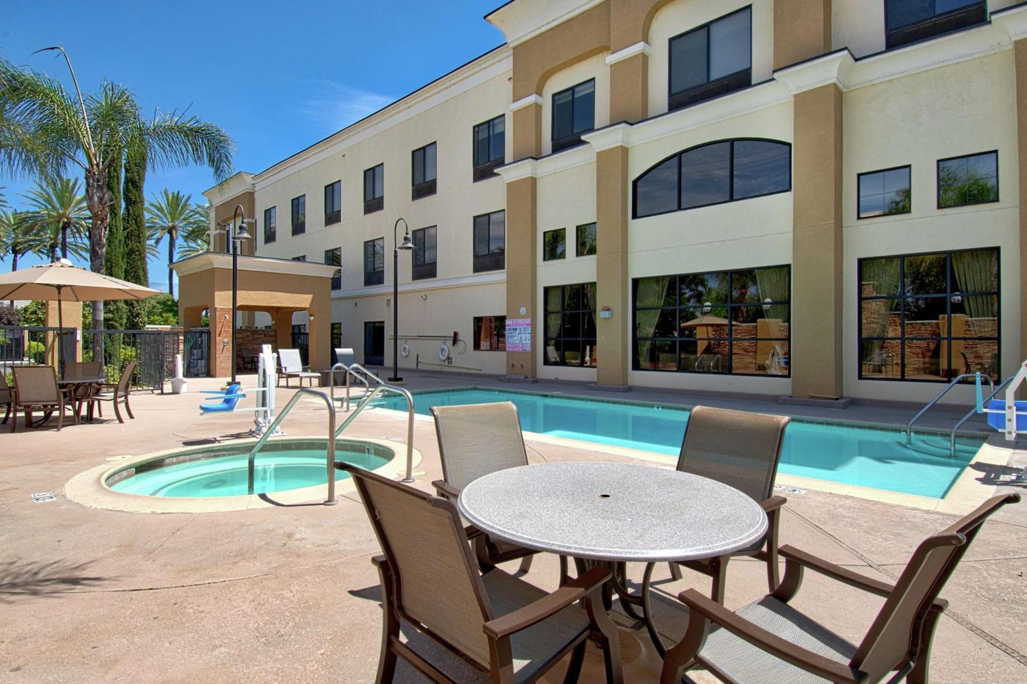 Hampton Inn & Suites By Hilton Hemet Menifee Murrieta Extérieur photo